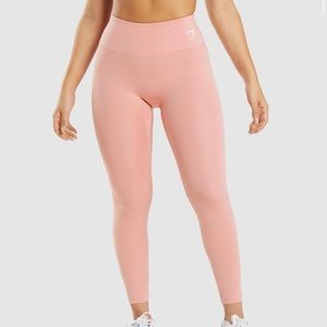 gym shark training leggings in paige pink
